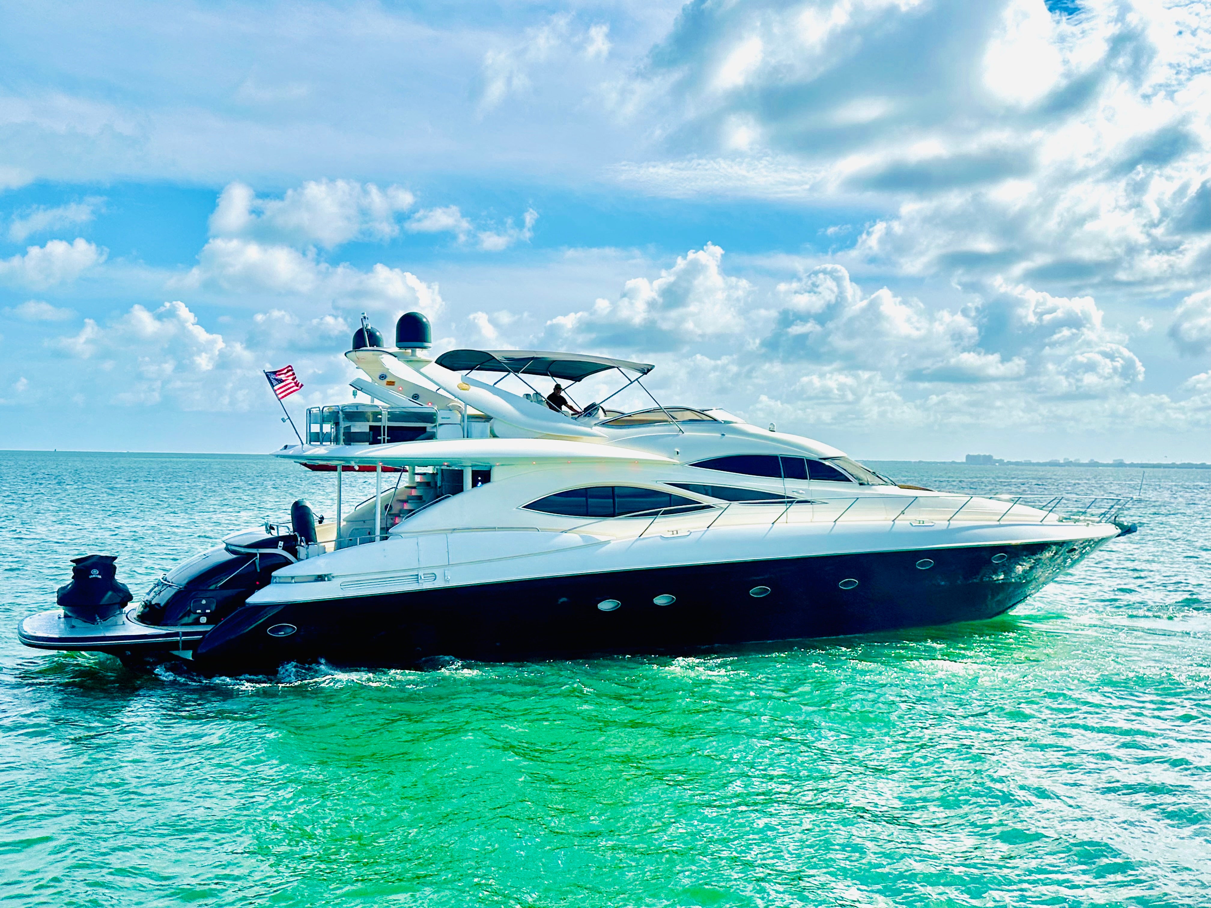 SUNSEEKER 90'