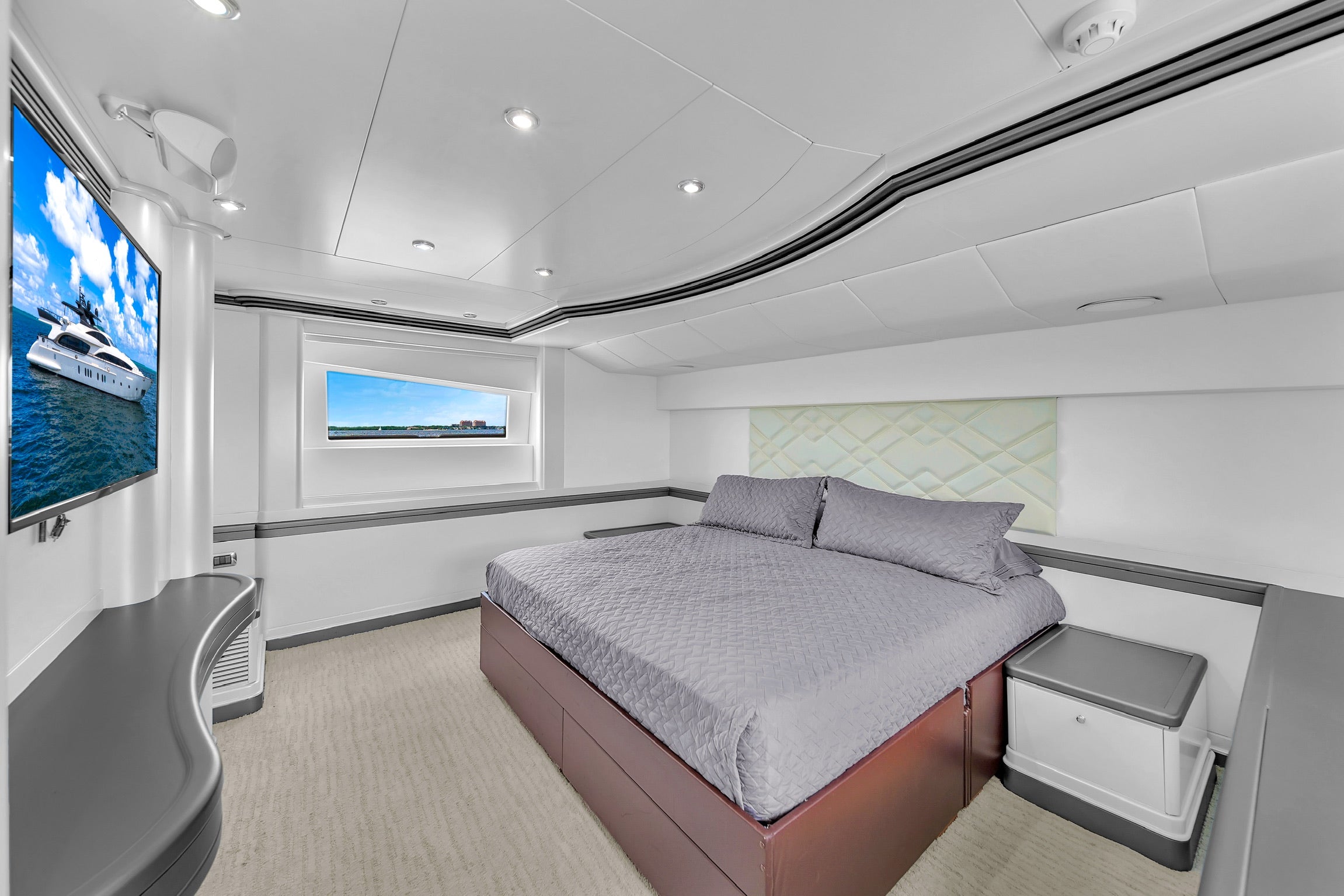AZIMUT 130ft