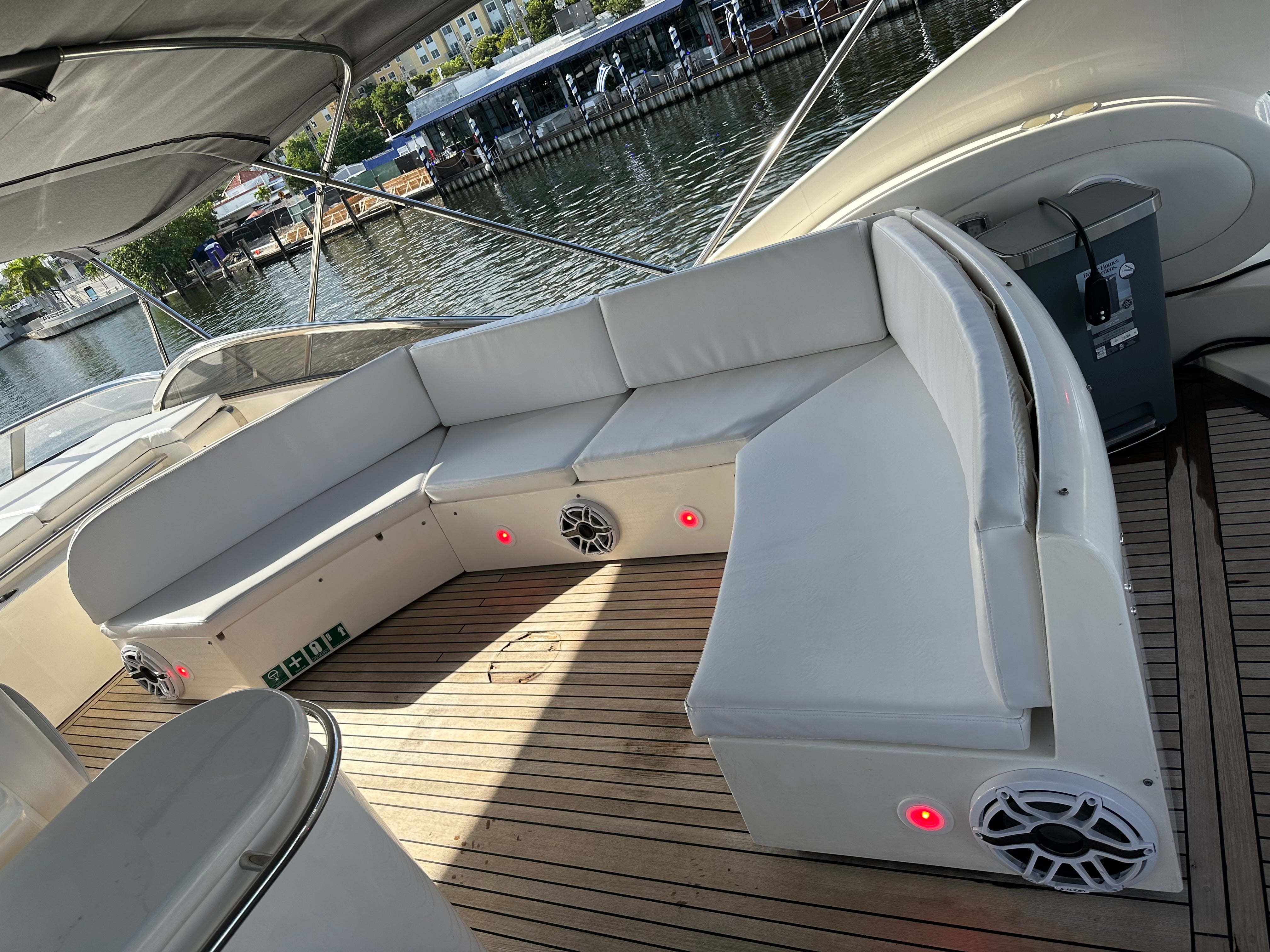 SUNSEEKER 90'