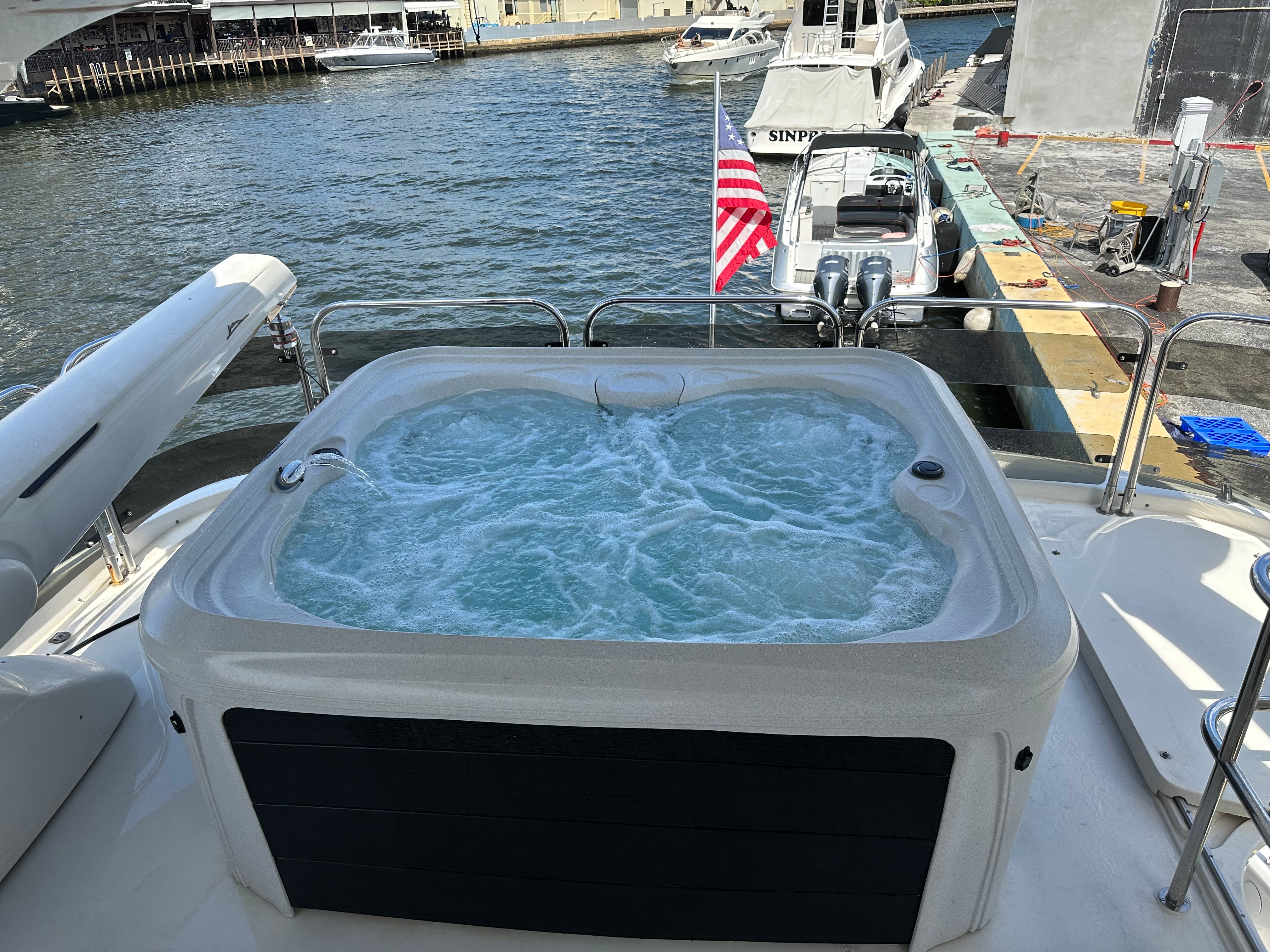SUNSEEKER 90'